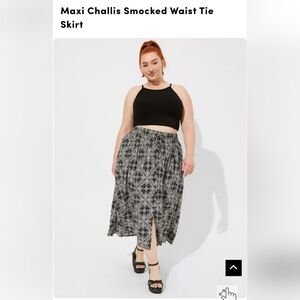 Torrid Black and Gray Patterned Women's Skirt